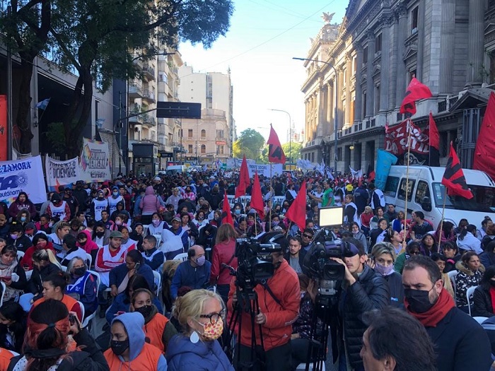 Photo of El Comité de Acreedores de la Deuda Interna se movilizó al Congreso