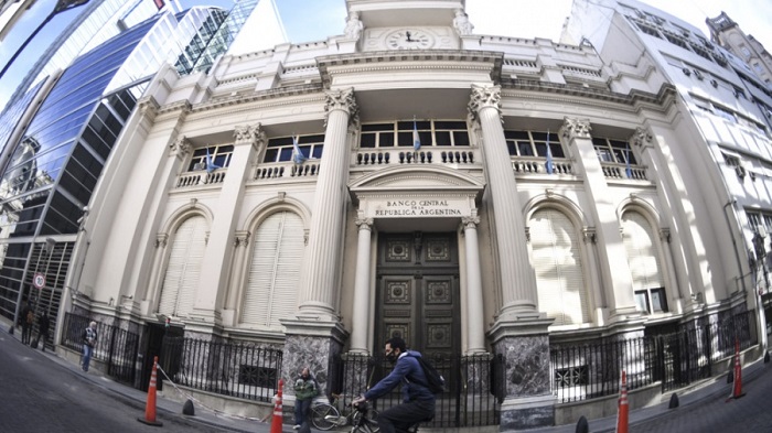 Photo of Cuáles son las medidas del Banco Central para defender las reservas y evitar maniobras con importaciones