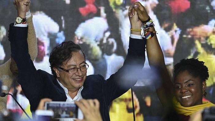 Photo of Gustavo Petro, nuevo presidente de Colombia: “Es un día de fiesta para el pueblo; que festeje la primera victoria popular”