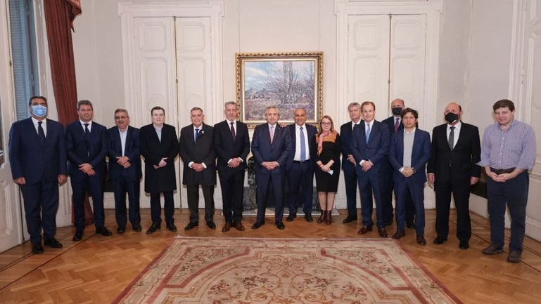 Photo of Terminó la reunión entre Alberto Fernández y gobernadores oficialistas