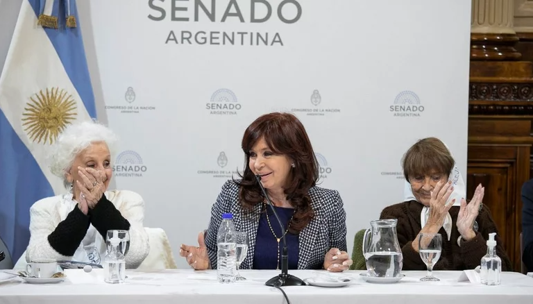 Photo of Cristina Kirchner apuntó contra la oposición: “Resuelvan su interna de otra manera”