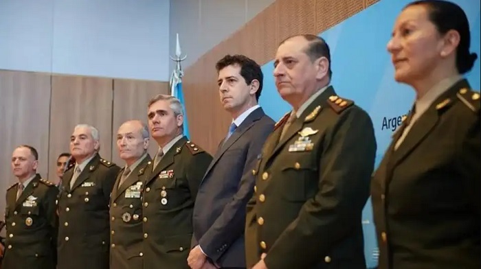 Photo of “Wado” De Pedro llamó a las Fuerzas Armadas a planificar “una Argentina que funcione” con la sociedad