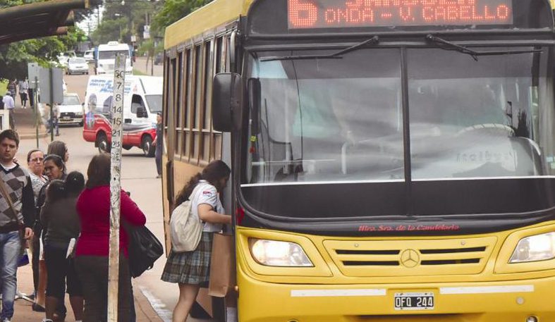 Por el paro de colectivos, no computarán inasistencia a estudiantes y docentes Por el paro de colectivos, no computarán inasistencia a estudiantes y docentes