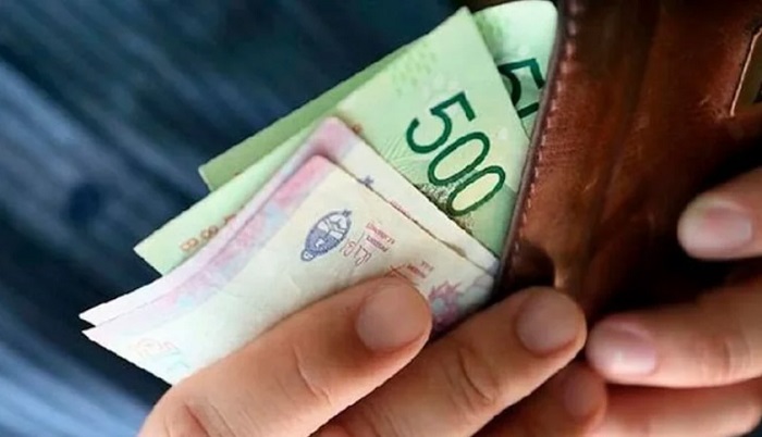 Photo of Cayó el salario en octubre y está en su nivel más bajo en 16 años