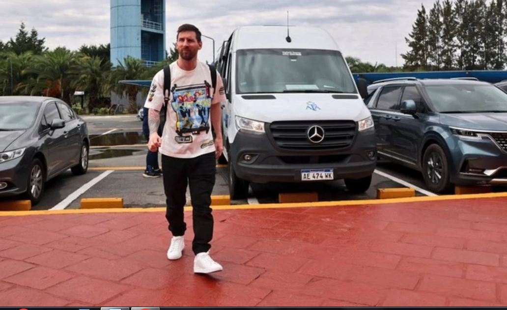 El arribo más esperado: Messi ya llegó al país para sumarse a la Selección argentina