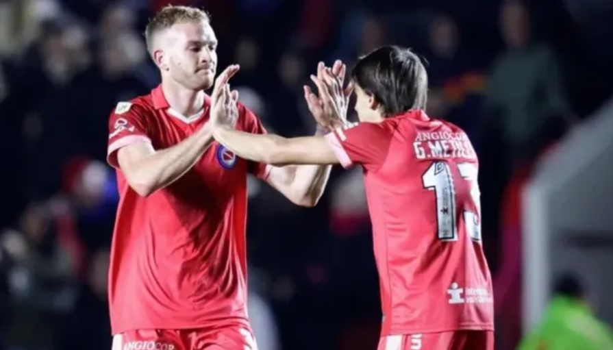Argentinos Juniors le ganó 3-2 a River en La Paternal