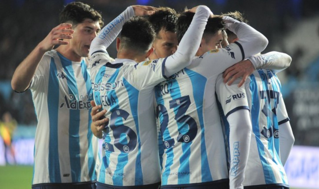 Racing derrotó a Estudiantes y alcanzó a los líderes de la Zona B Racing derrotó a Estudiantes y alcanzó a los líderes de la Zona B