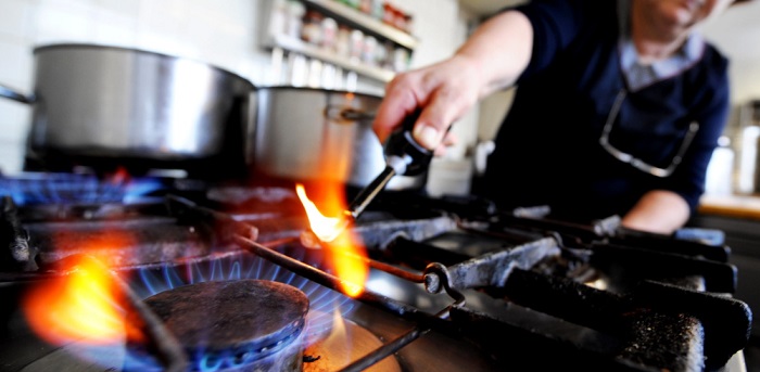 Photo of Tarifazo de gas: consumidores rechazan el aumento y denuncian una sociedad entre el Gobierno y las empresas