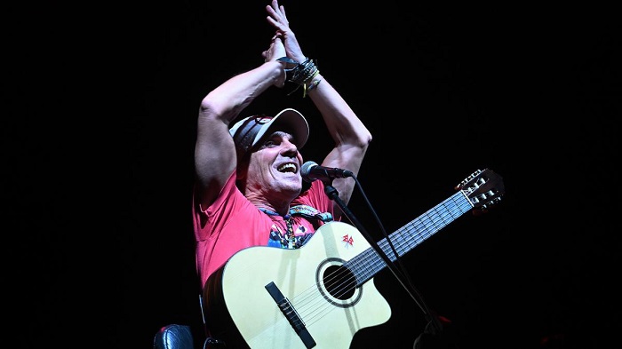 Photo of Manu Chao provocó una fiesta llena de música, compromiso social y esperanza en Rosario