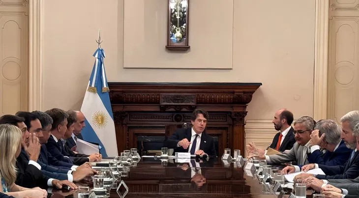 Los gobernadores se reunieron este viernes con el jefe de Gabinete Nicolás Posse y el ministro del Interior, Guillermo Francos.