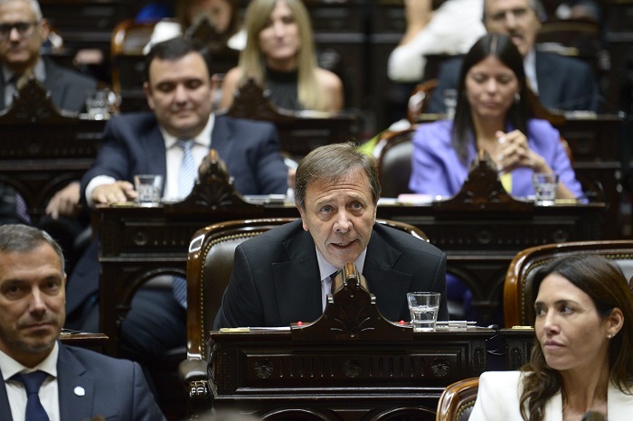 Photo of Crónica de la interna que sacude a La Libertad Avanza y culminó con la salida de Zago de la jefatura del bloque