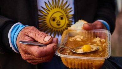 Photo of Gracias a Milei se comen menos pan, lácteos y carnes
