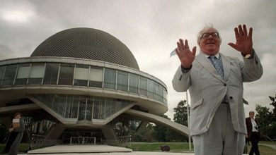 Photo of ​Ray Bradbury en Argentina – Editorial de Carlos Polimeni