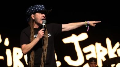 Photo of ​Keith Morris a seguidores de Trump en pleno show de Circle Jerks: «¿Ustedes entienden nuestras letras? La próxima vez no vengan a vernos» 