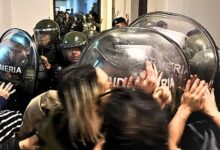 Photo of Represión en la CNEA: Gendarmería reprimió a trabajadores tras despidos masivos