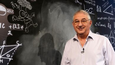 Photo of ​Adrián Paenza: «La FIFA hizo un Mundial para los ricos» 