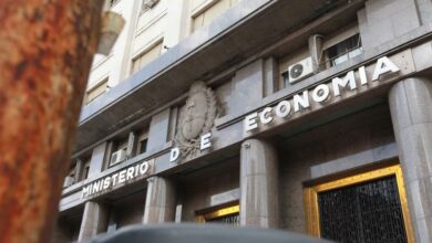 Photo of Alarma en el establishment por el programa de Caputo y Milei