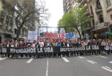 Photo of Masiva movilización al Congreso en defensa de la universidad pública en medio de un fuerte operativo policial