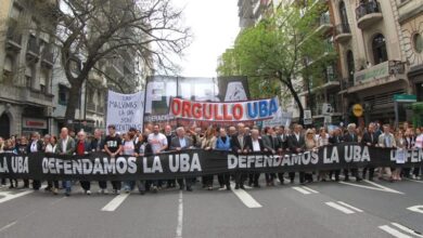 Photo of Masiva movilización al Congreso en defensa de la universidad pública en medio de un fuerte operativo policial
